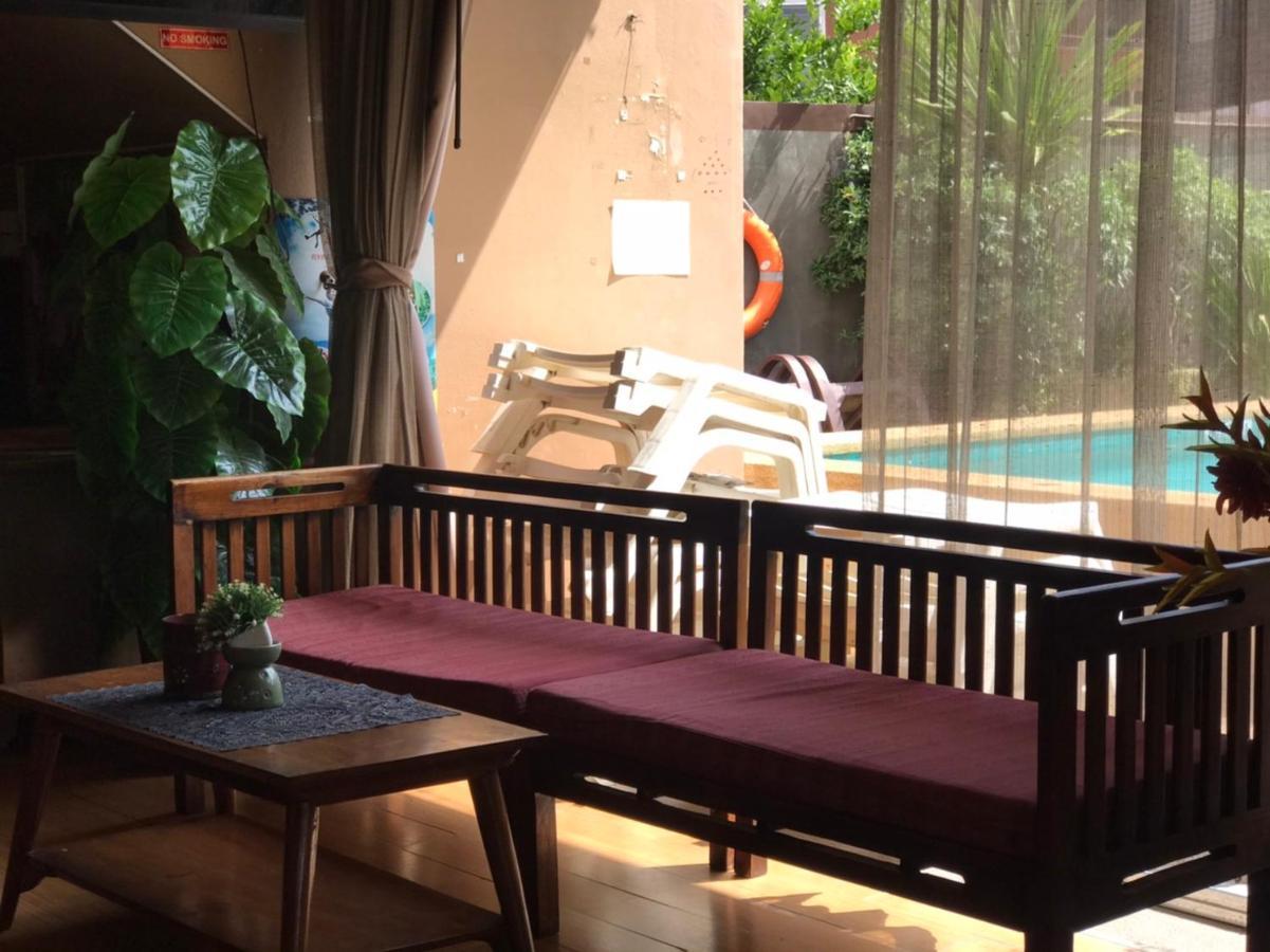 Teeraya Boutique Vandrarhem Chiang Mai Exteriör bild