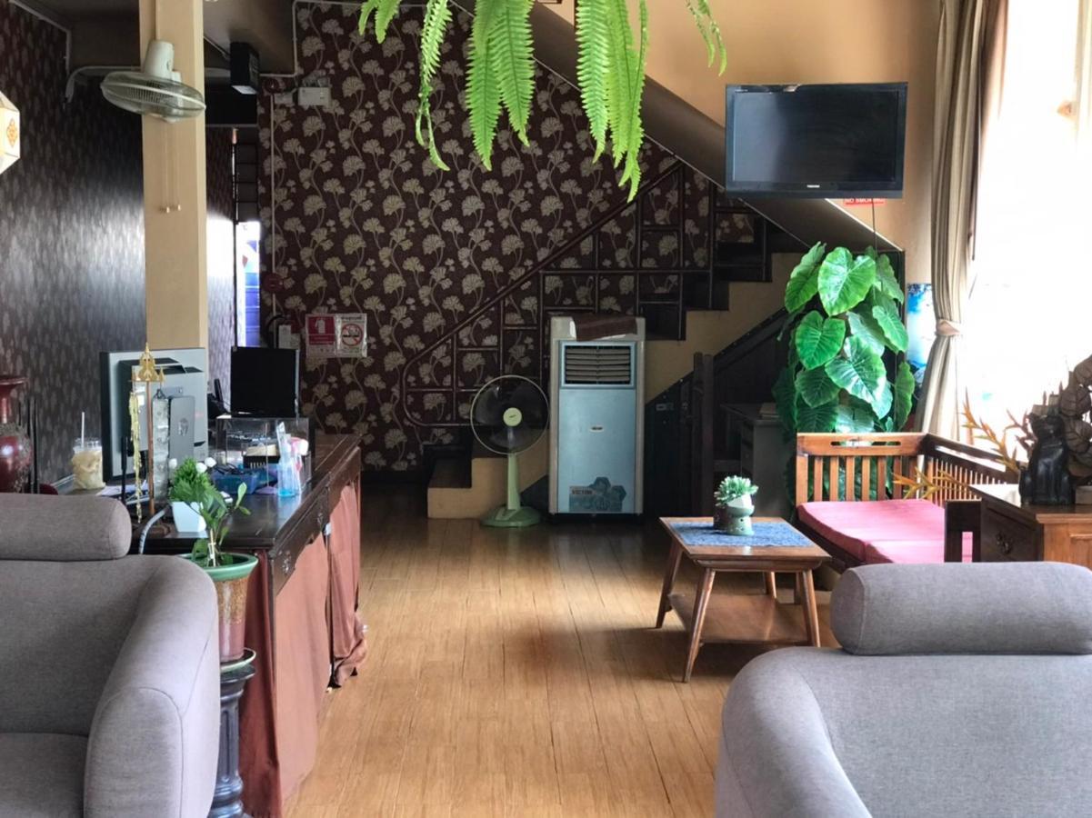 Teeraya Boutique Vandrarhem Chiang Mai Exteriör bild