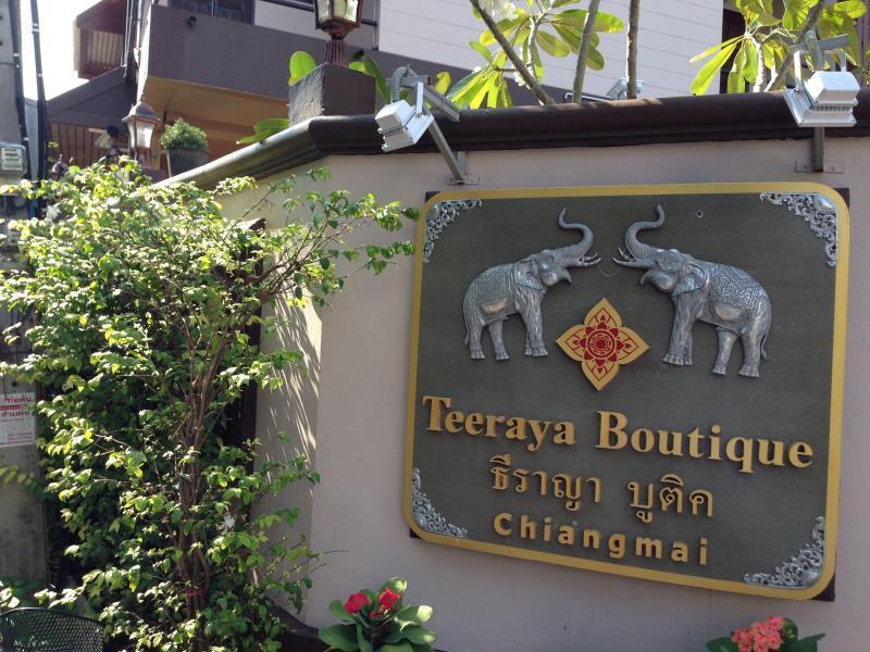 Teeraya Boutique Vandrarhem Chiang Mai Exteriör bild